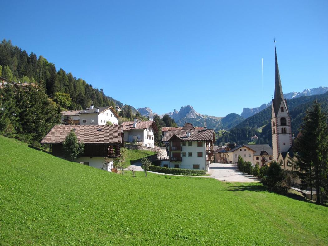 Villa Ula Verda- Apartments Marianna Santa Cristina Val Gardena Εξωτερικό φωτογραφία